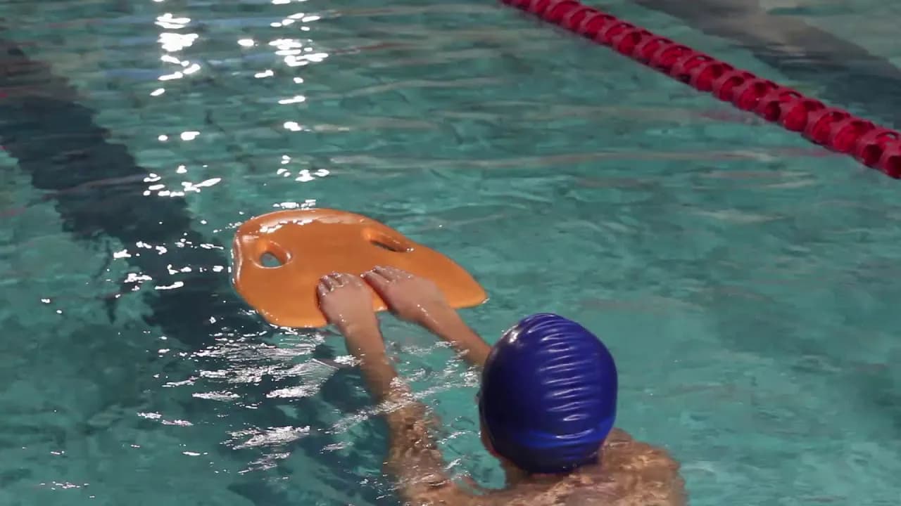 Jak samemu nauczyć się pływać - skuteczne metody i porady dla początkujących